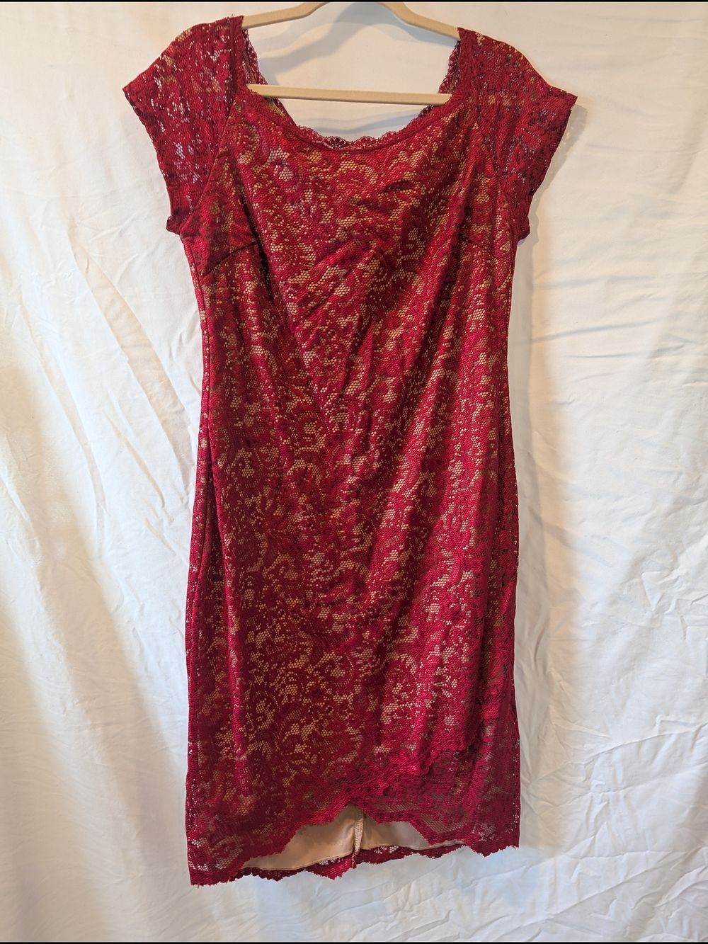 Bisou Bisou Red Lace nude overlay stretch Midi Dress 16 cocktail‎ wedding guest